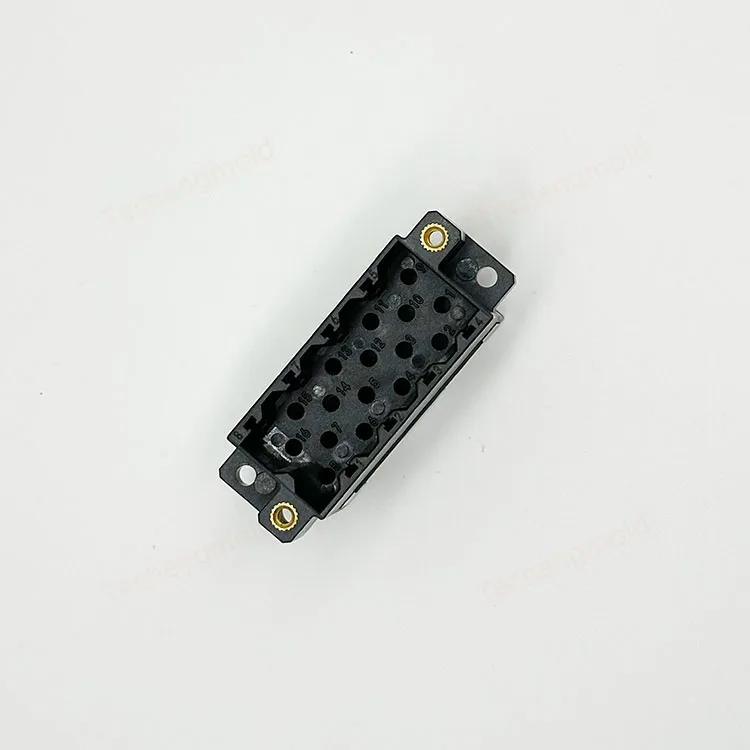 特诚科技PBT精密注塑件实拍 2
